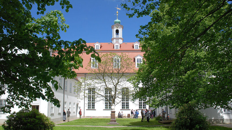 Herrnhut Kirchensaal mit Garten Abbildung Herrnhut Kirchensaal mit Garten